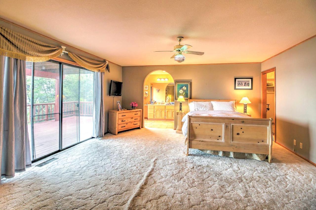 Spacious Kelseyville Home With Large Lakefront Deck! Ngoại thất bức ảnh